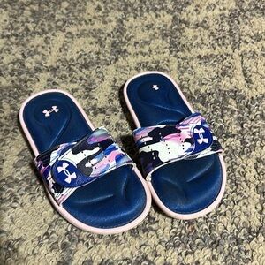 Under armour slides